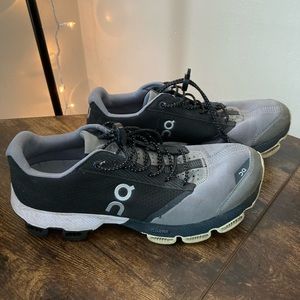 On Cloud Cloudster Running shoe, womens 9